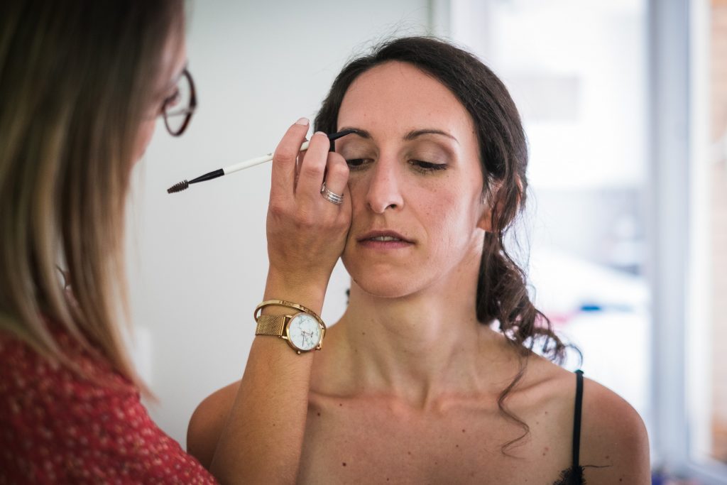photographe mariage etangs de taysse mise en beauté de la mariée par affinité beauté